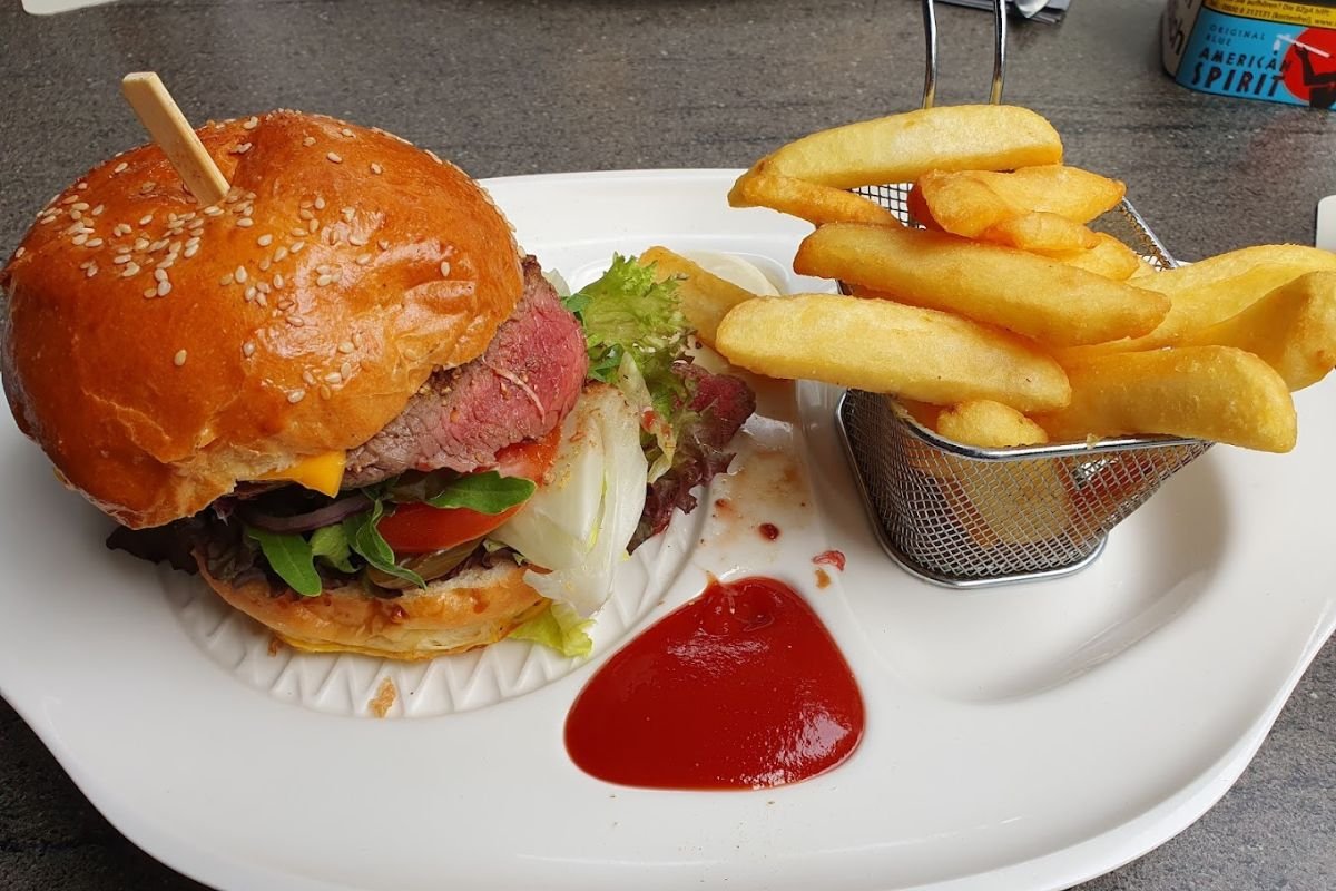 Burger-Menü mit Gratis-Getränk